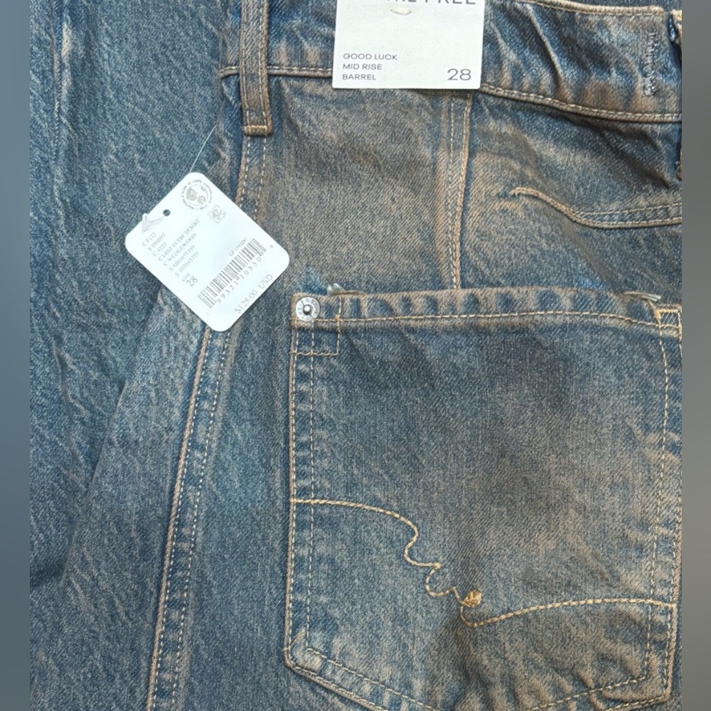 Free People We The Free Good Luck Mid-Rise Barrel Jeans - Picture 3 of 5